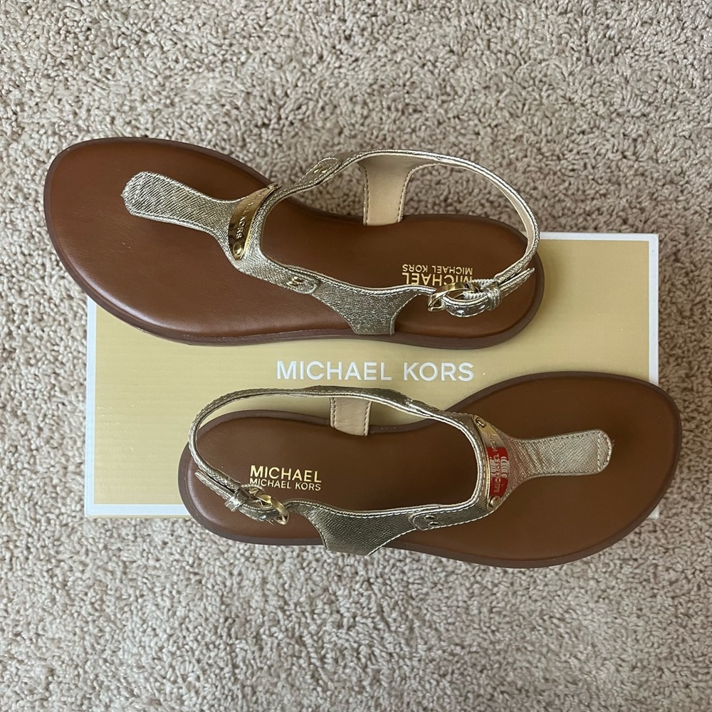 Michael Kors -MK Plate Thong Sandal Brand New without Box! Size 7! Color- Gold